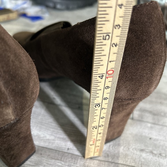 Fashion Bug Brown Suede Mary‎ Jane Heels Size 9 Capsule Closet Essential - Picture 10 of 12